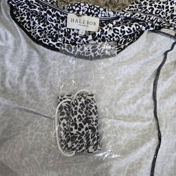 NWT Hale Bob 2 Piece Midi Wrap Dress and Face Mask Set Size Small - Picture 8 of 8